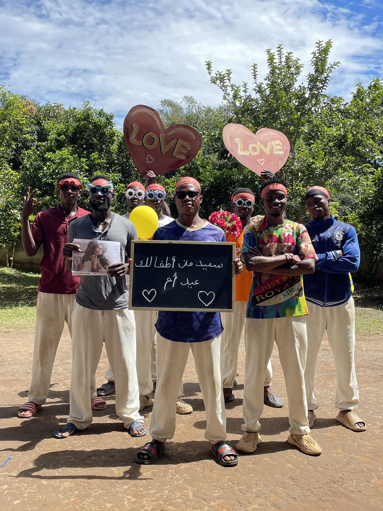 Halal DanceGreeting from Africa (With Shirt & NO KISS)